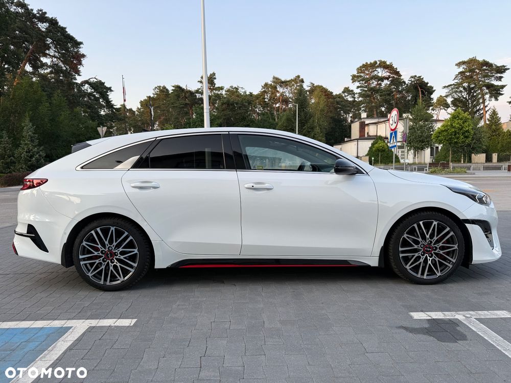 Kia ProCeed 1.6 T-GDI GT DCT - 3