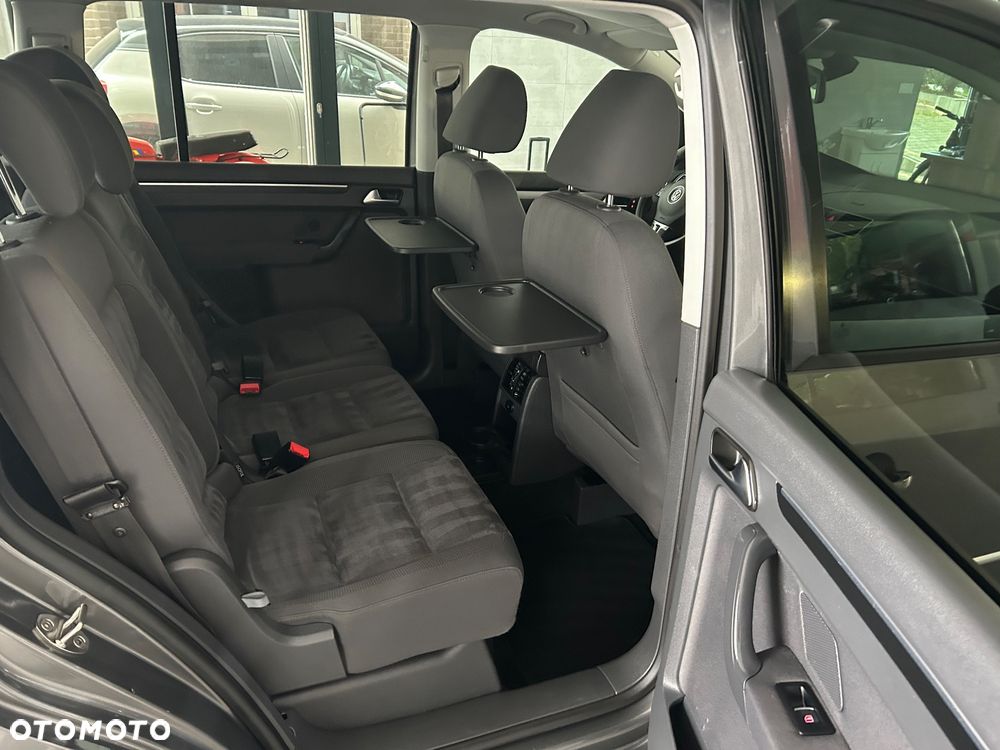 Volkswagen Touran 2.0 TDI BMT Comfortline DSG - 25