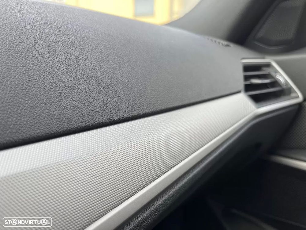BMW 320 d Pack M Auto - 25