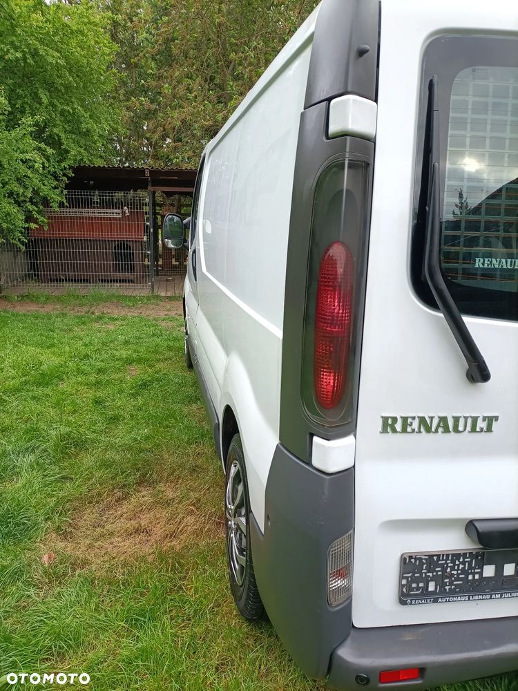 Renault Trafic - 13