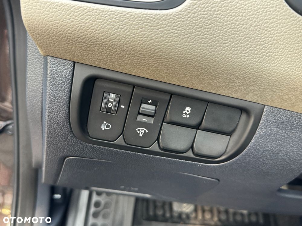 Kia Rio 1.2 L - 17