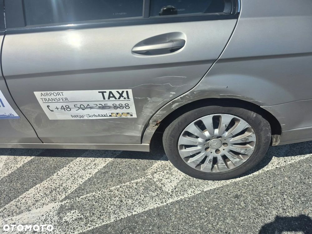 Mercedes-Benz C-Class 2007 photo 2