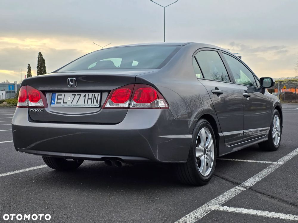 Honda Civic 1.8 Comfort - 5