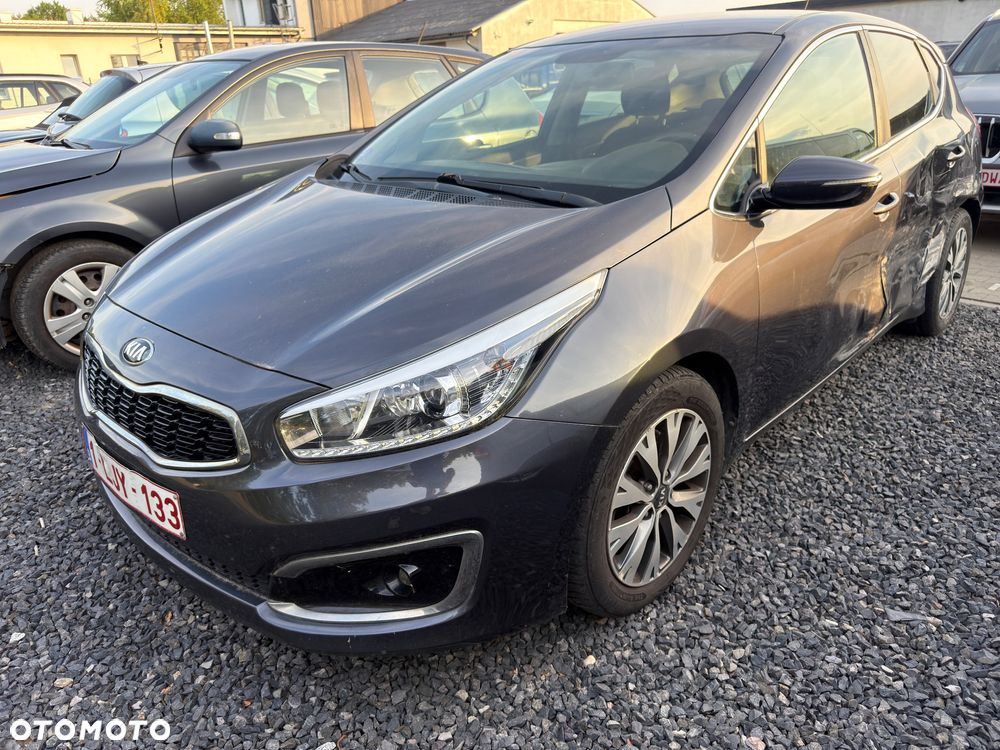 Kia Ceed 1.4 CVVT UEFA EURO 2016 - 5