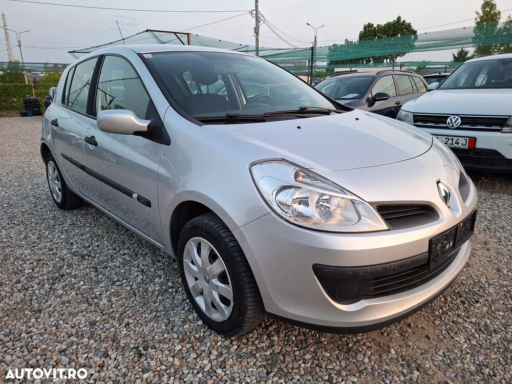 Renault Clio - 9