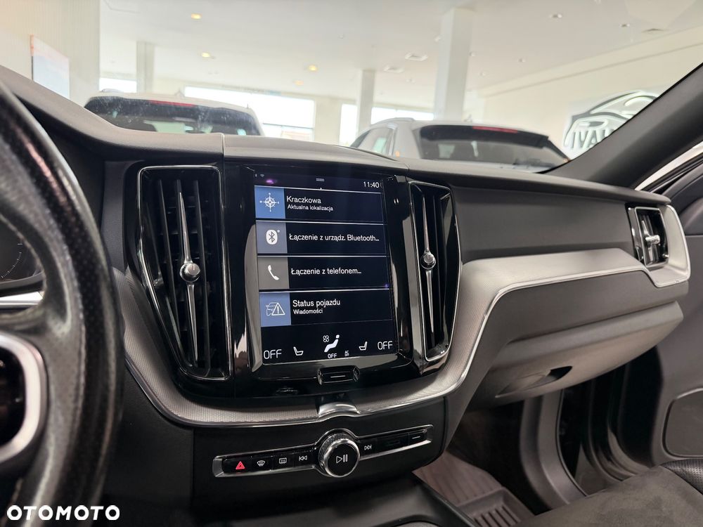 Volvo XC 60 T6 AWD Plug-In Hybrid R-Design - 26