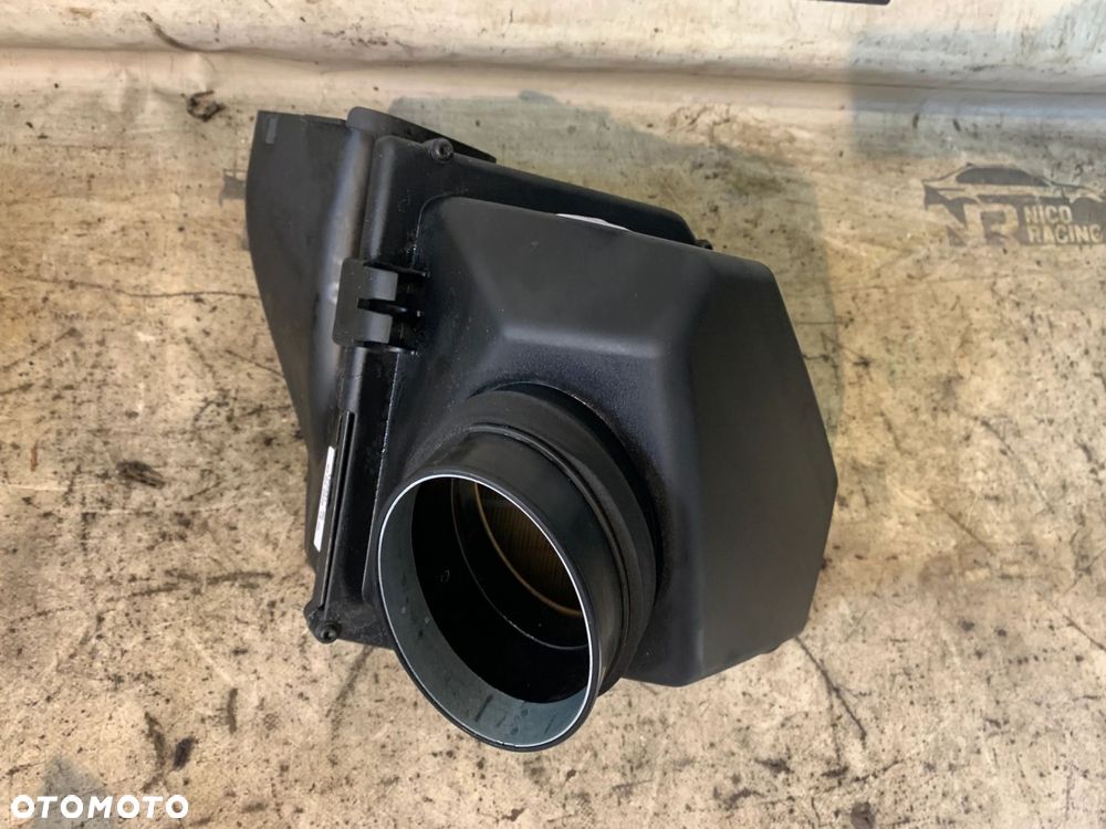 OBUDOWA FILTRA POWIETRZA BMW M5 F90 M8 F91 F92 F93 7852381 7852379 - 7