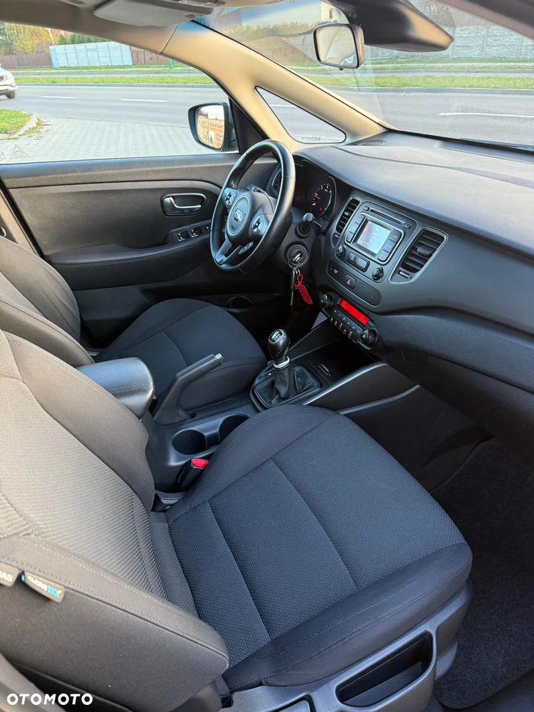 Kia Carens 1.7 CRDi 115 Dream-Team Edition - 9