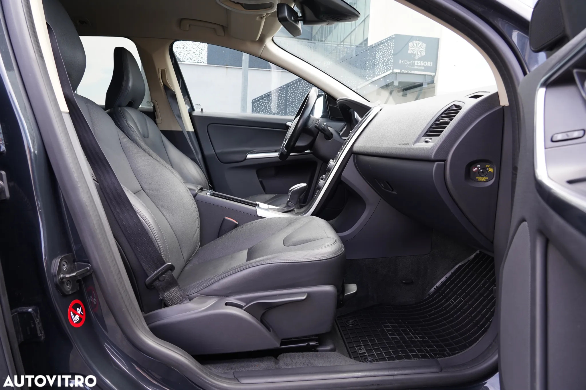 Volvo XC 60 2.4D AWD Summum - 14