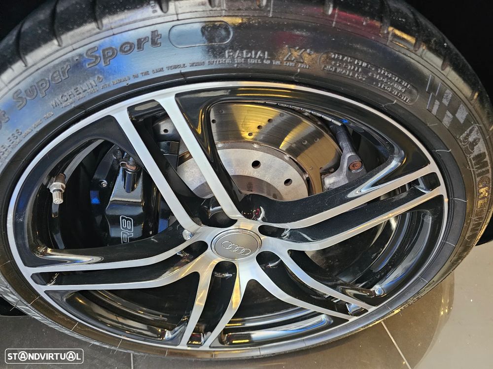 Audi R8 Coupé 4.2 FSI V8 quattro R-tronic - 10