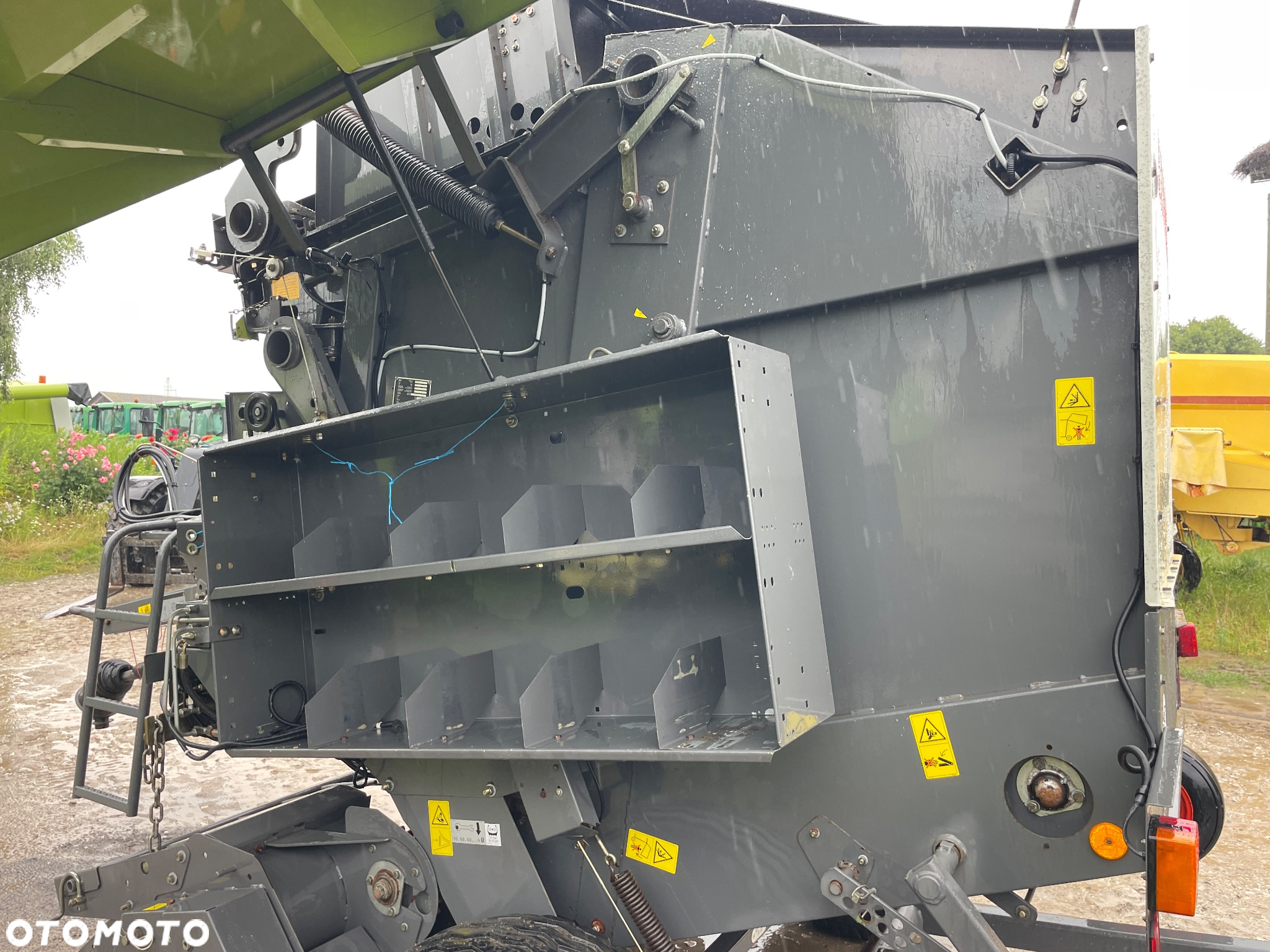 Claas Variant 370 - 11