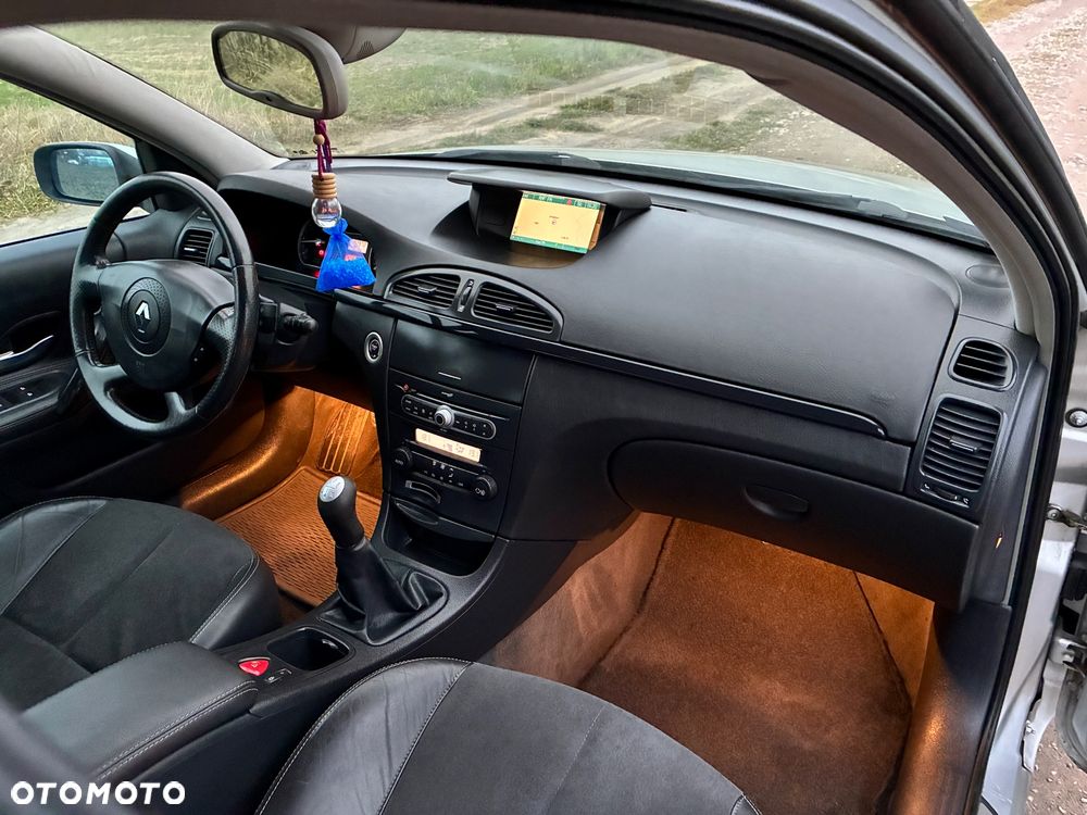 Renault Laguna 2.0 Initiale - 25