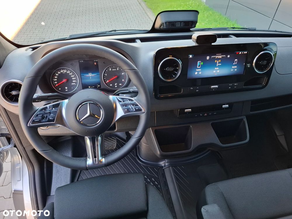Mercedes-Benz Sprinter 317 CDI Furgon PRO długi 4325 mm L3H2 - 24