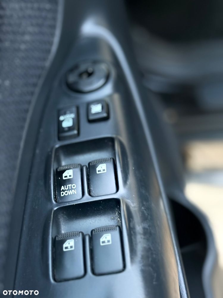 Hyundai Tucson 2.0 2WD GLS Navi - 14