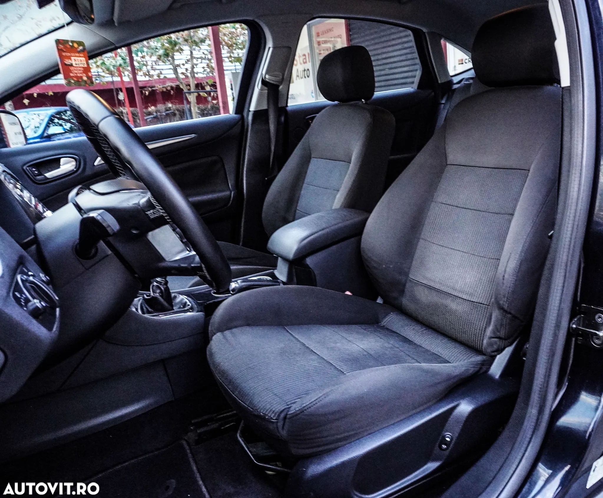 Ford Mondeo 1.8 TDCi Ambiente - 14