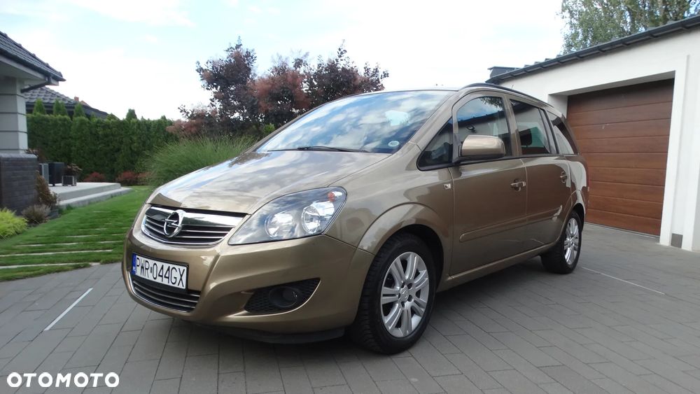 Opel Zafira 1.8 Family Plus - 1