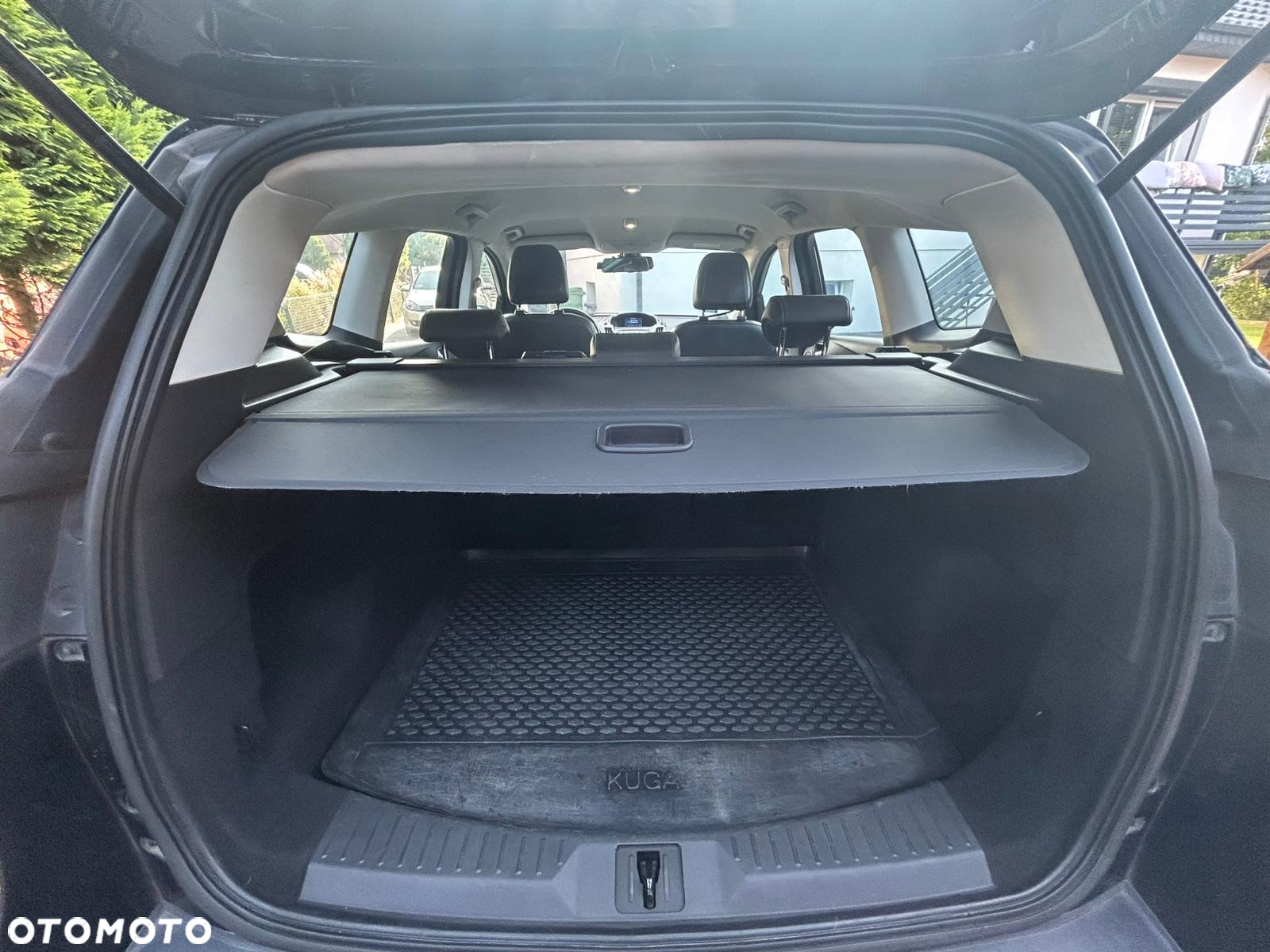 Ford Kuga - 12