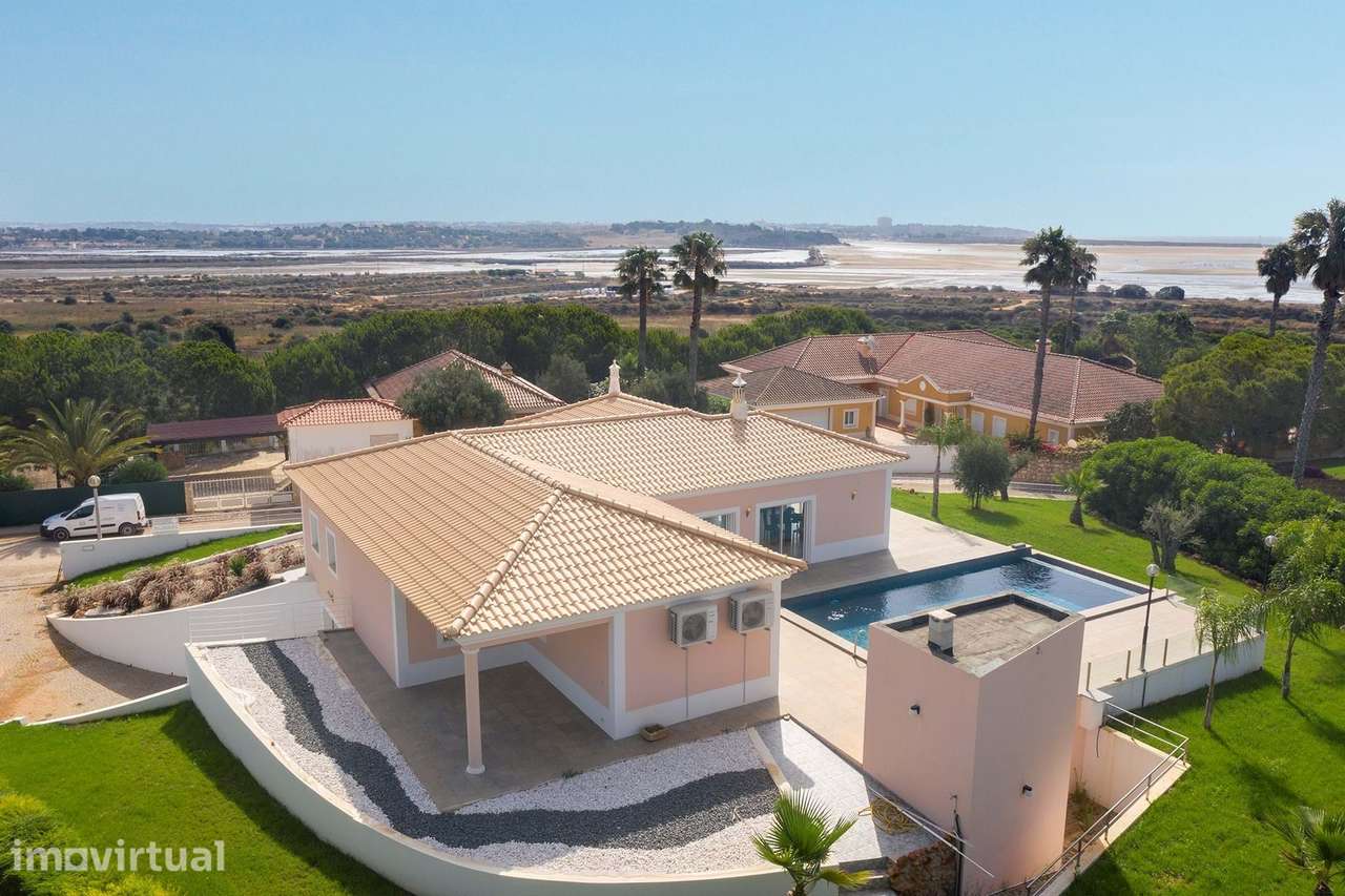 MORADIA COM 3 QUARTOS E VISTA MAR EM VALE DA LAMA, LAGOS - Grande imagem: 3/29