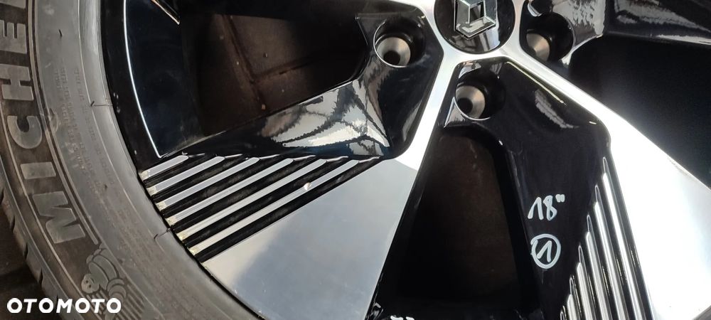Felgi 403003990R 5x114,3 7Jx18 Cali Renault Megane E TECH Komplet - 3