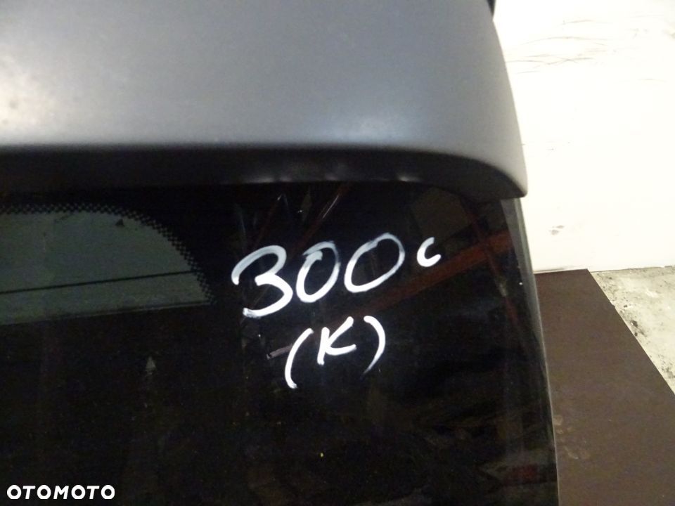 CHRYSLER 300C KOMBI 04-10 SZYBA KLAPY CIEMNA KLAPA BAGAŻNIKA TYŁ - 5