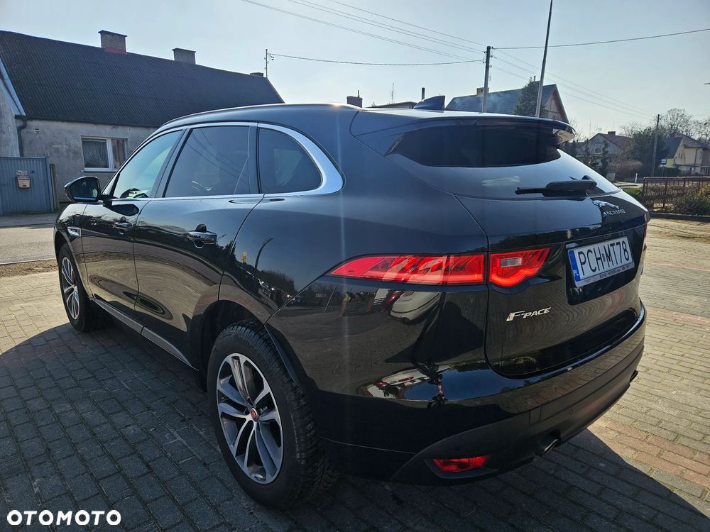 Jaguar F-Pace 2.0 i4D AWD R-Sport - 2