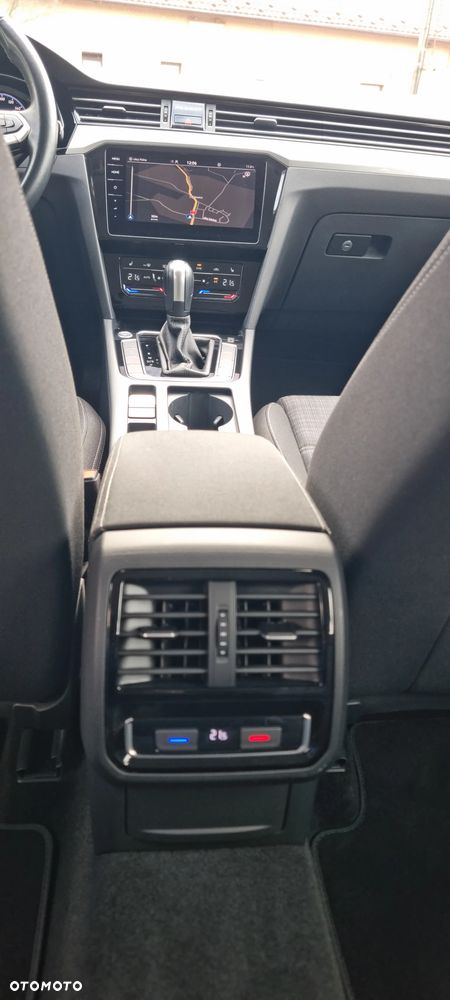 Volkswagen Passat - 18