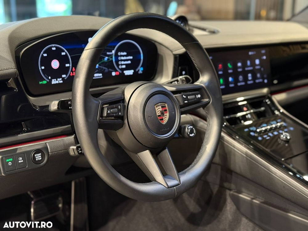 Porsche Panamera 4 E-Hybrid - 10