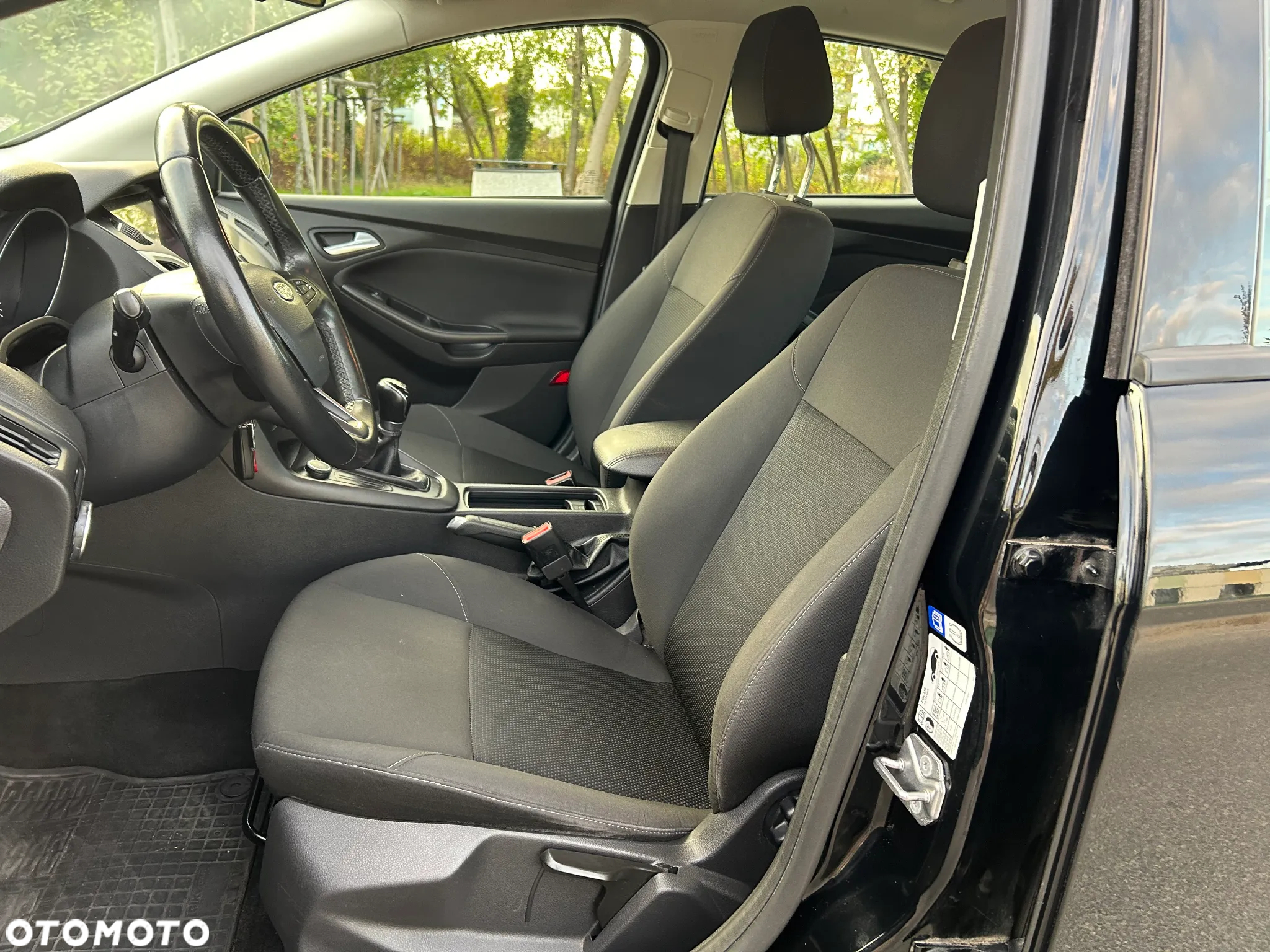 Ford Focus 1.6 Trend - 23