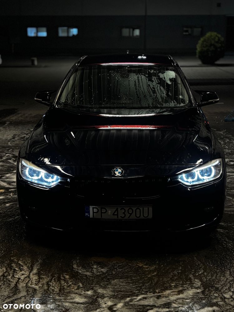 BMW Seria 3 328i - 3