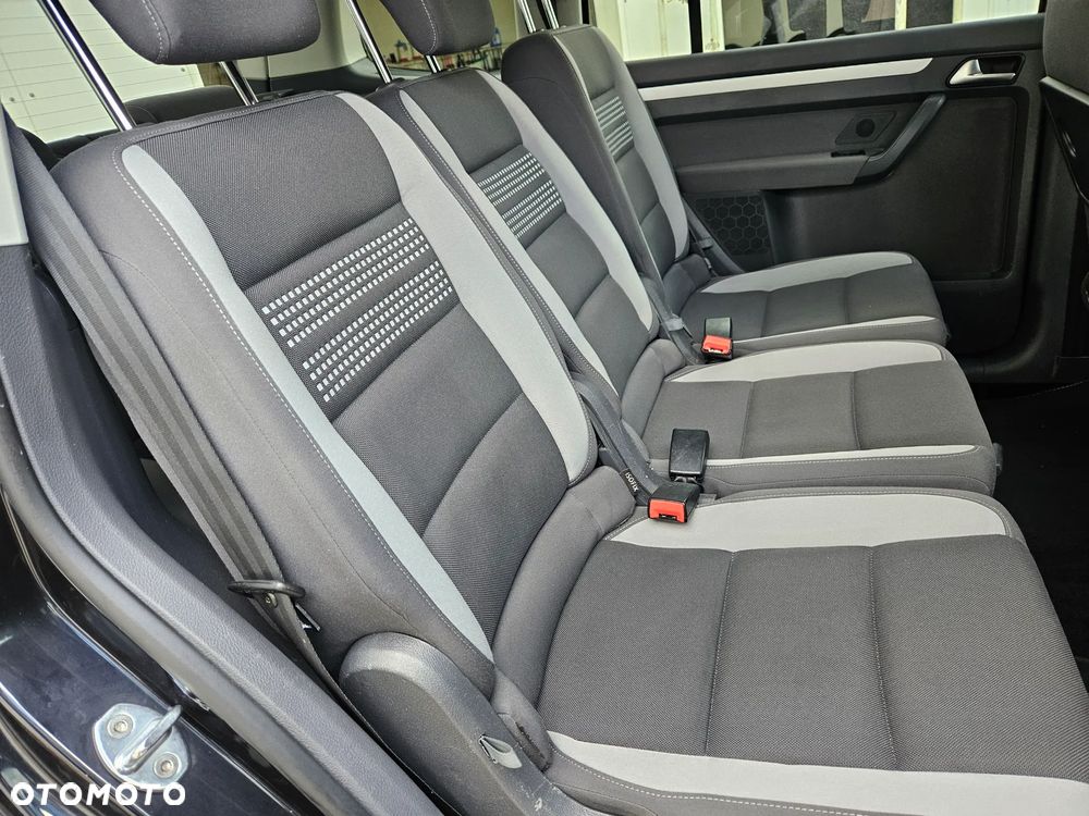 Volkswagen Touran 2.0 TDI DPF DSG Life - 8