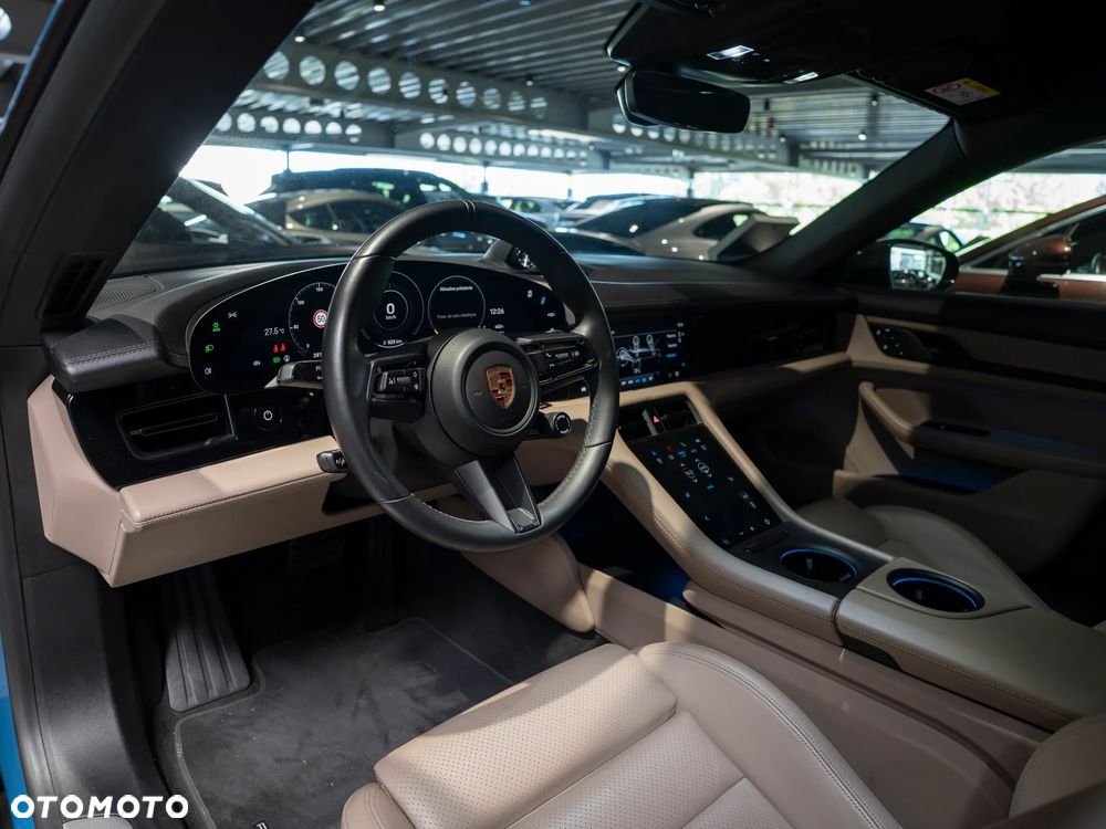 Porsche Taycan - 19