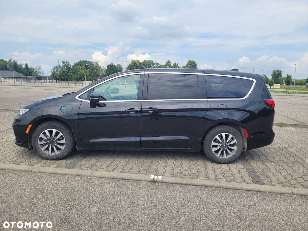Chrysler Pacifica - 8