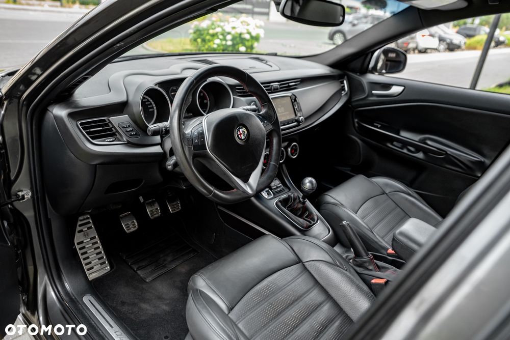 Alfa Romeo Giulietta 2.0 JTDM Distinctive - 16