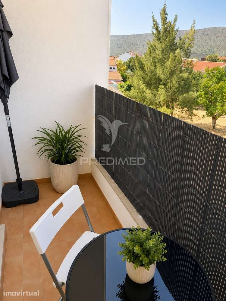 Apartamento T3 com Garagem Box Dupla e Sótão | Mira de Aire - Grande imagem: 5/29