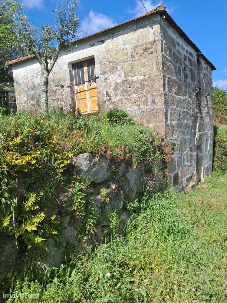 Moradia para restauro - Sande, Marco de Canaveses - Grande imagem: 2/12