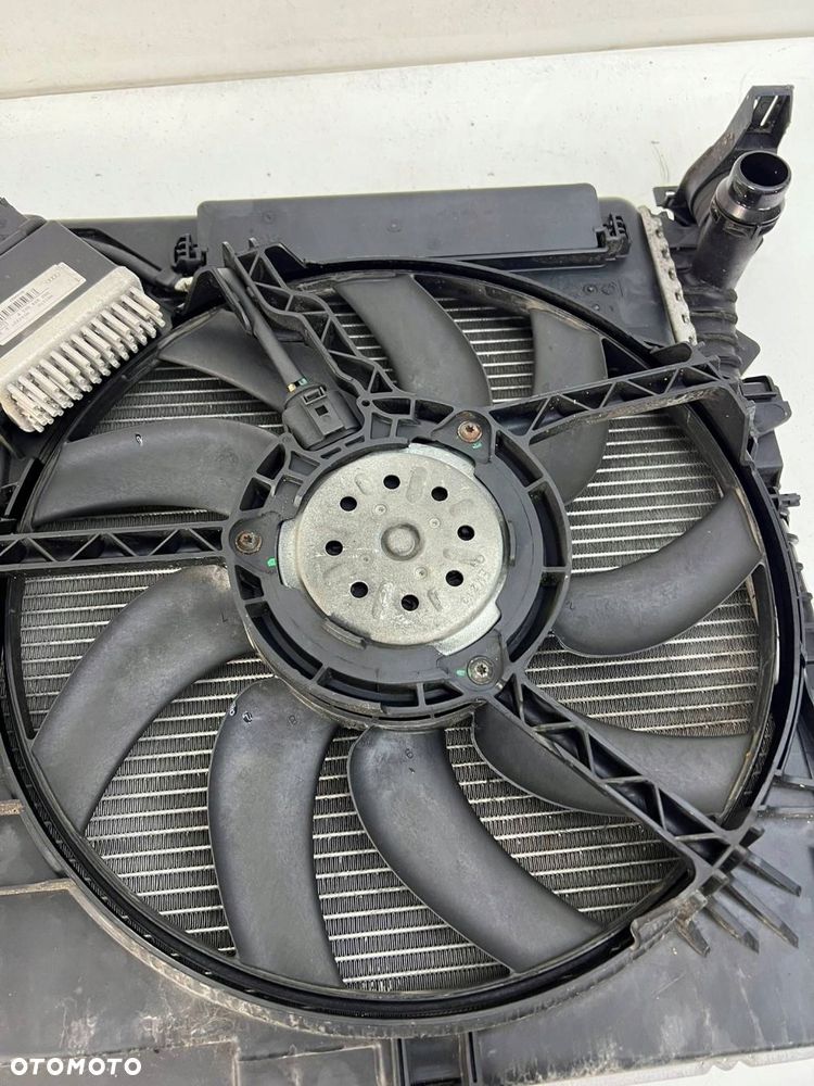 998 829 B Obudowa wentylatora 2.0 TDI Audi A4 S4 B8 8K - 10