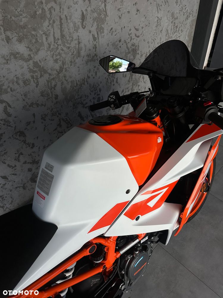 KTM RC 125 - 8