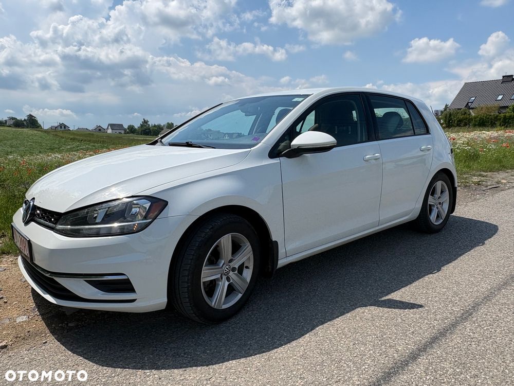 Volkswagen Golf - 2