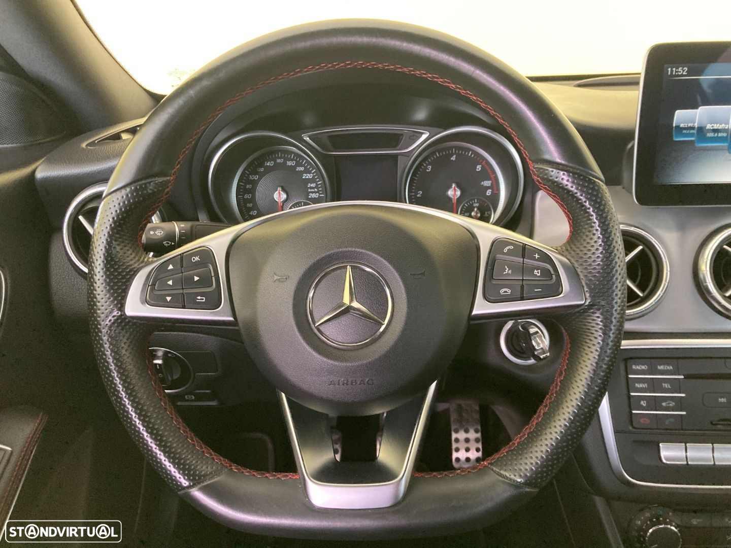 Mercedes-Benz CLA 180 d AMG Line - 18