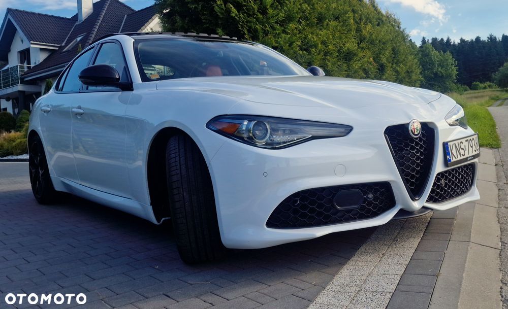 Alfa Romeo Giulia - 5