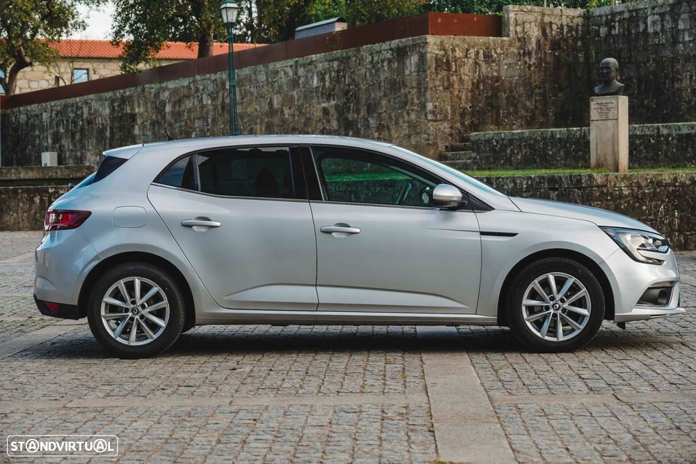 Renault Mégane 1.5 dCi Zen - 6