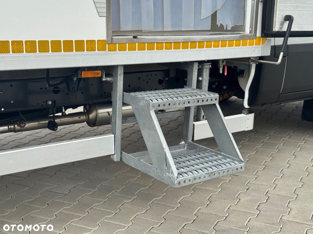 Iveco Daily‼️72C18‼️3.0 HI-MATIC Chłodnia/Mroźnia zakres -32C/+22C THERMO KING V-500 MAX Źródło Zasilania 400V Grube Ściany/Podłoga Przegroda komorowa‼️ Full LED na bliźniaku Salon Polska Poduszki Pneumatyczne DMC7200kg - 14