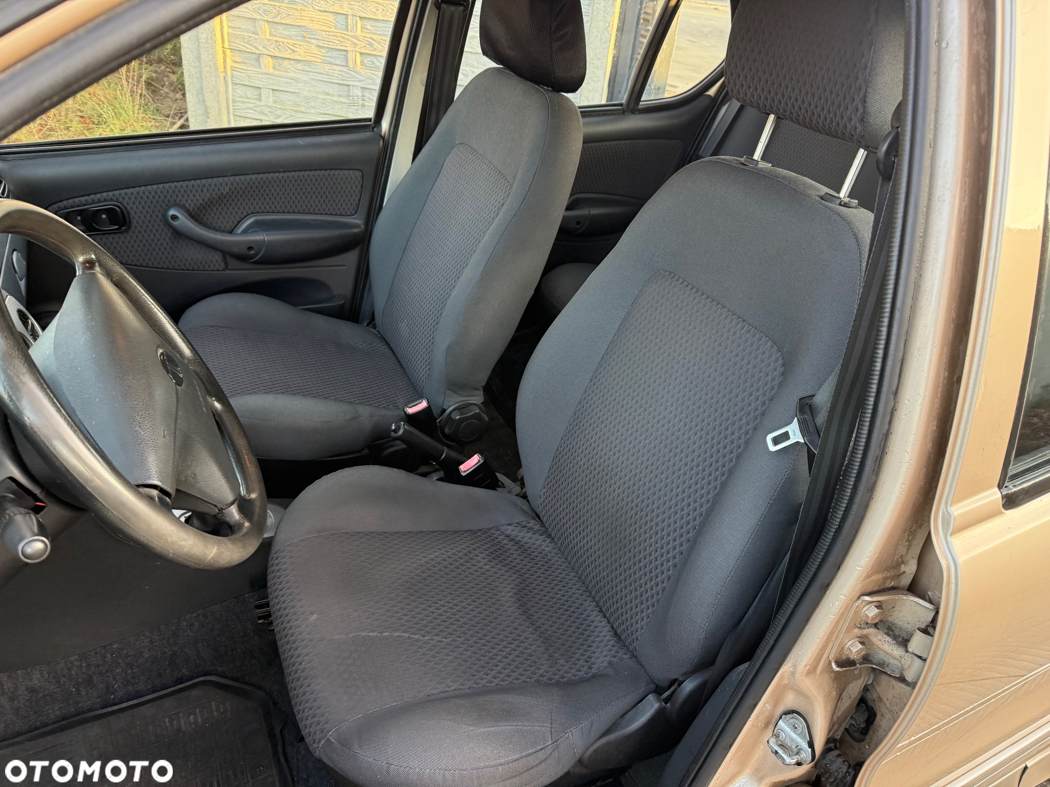 Tata Indica 1.4 GLX - 5