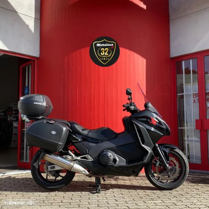 Honda Integra 750 - 4