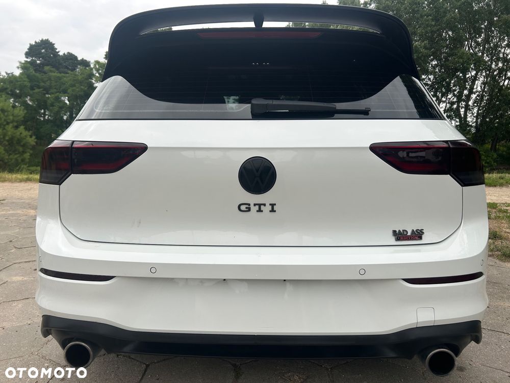 Volkswagen Golf - 8