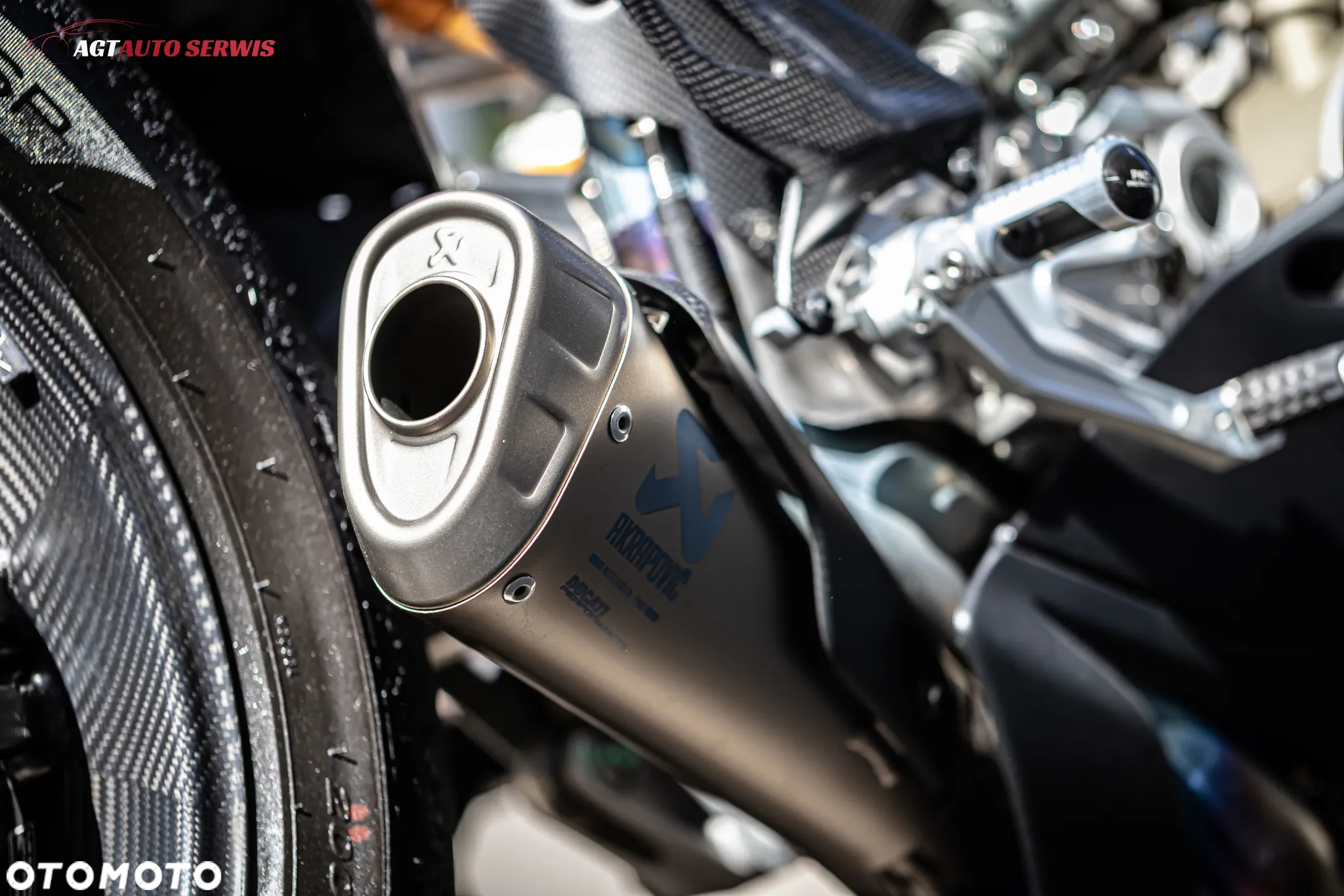 Ducati Panigale V4S - 12