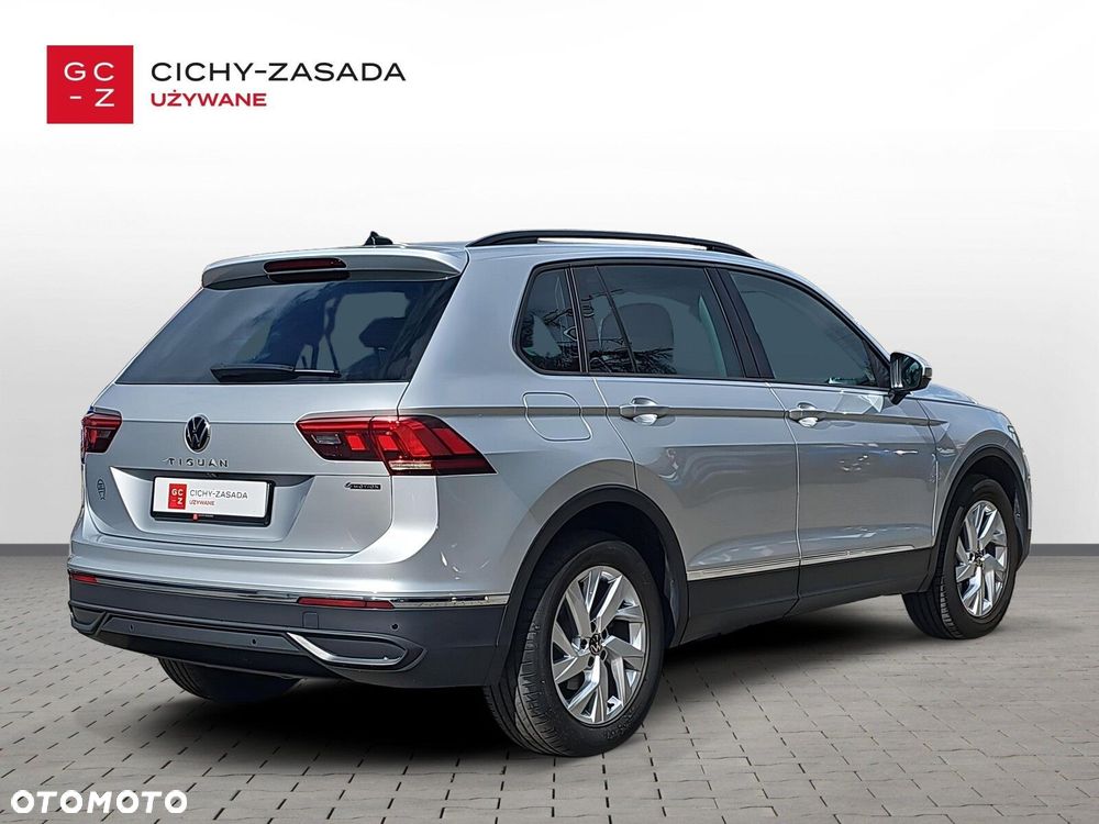 Volkswagen Tiguan - 5