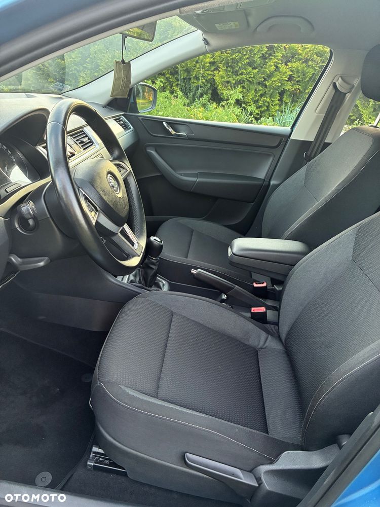 Skoda RAPID 1.2 TSI Ambition - 17