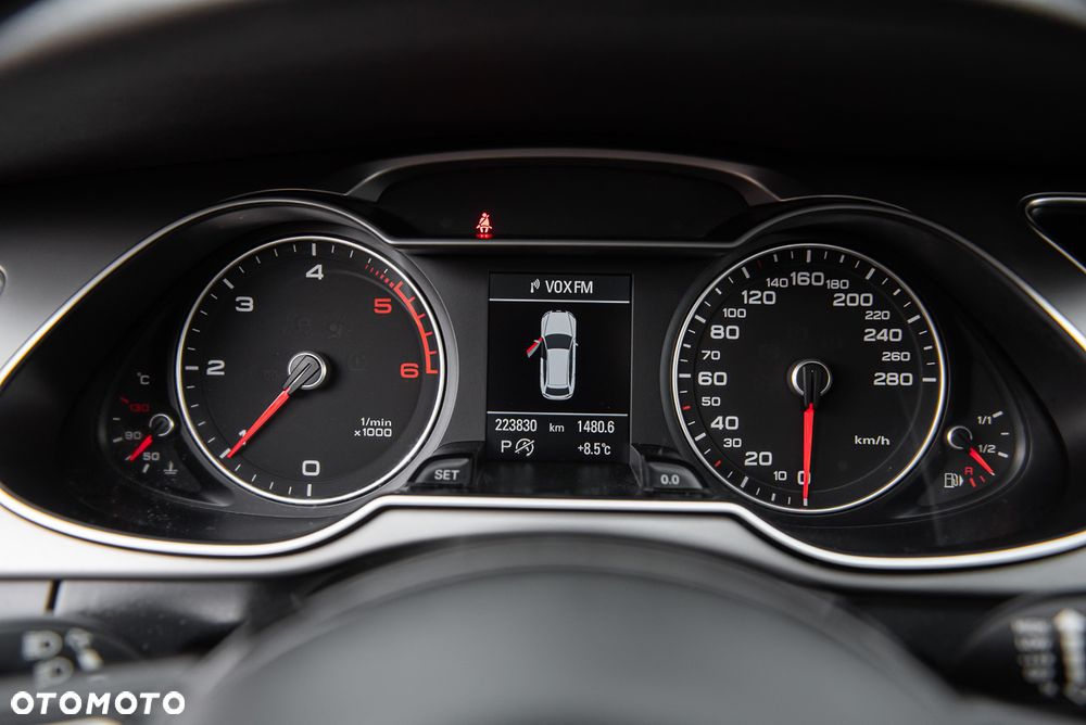 Audi A4 Avant 2.0 TDI DPF quattro S tronic S line Sportpaket - 22