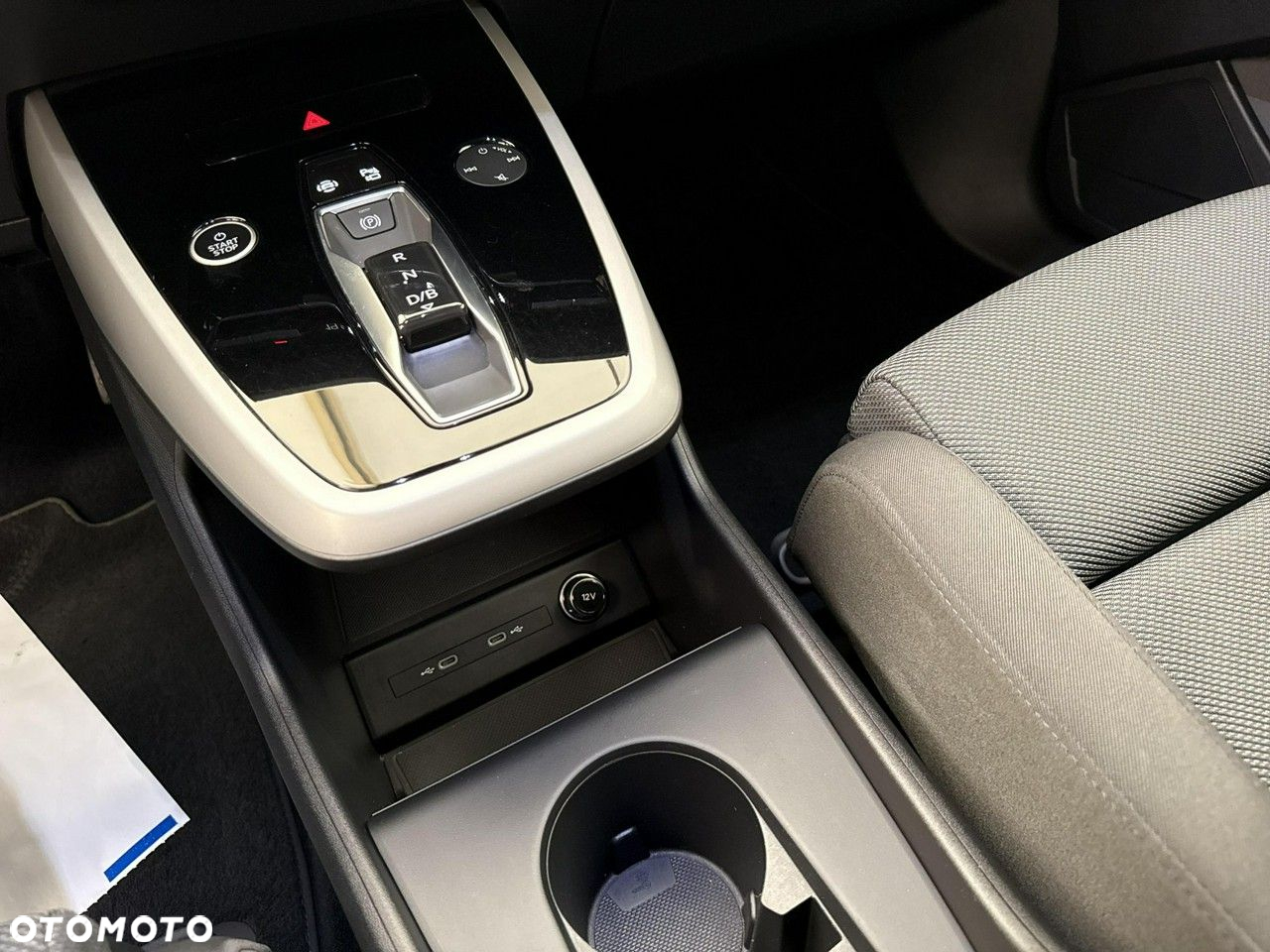 Audi Q4 - 17
